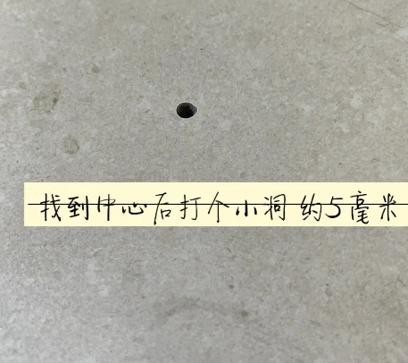 麻章瓷砖空鼓维修公司专业解答在瓷砖铺贴过程中，如果砂料搅拌不均匀，将会带来以下问题